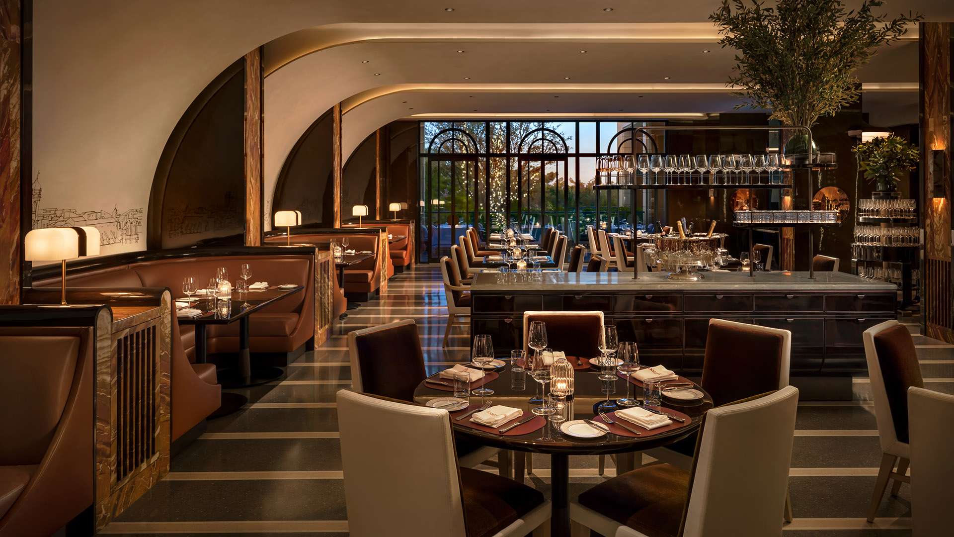 Sartianos Main Dining