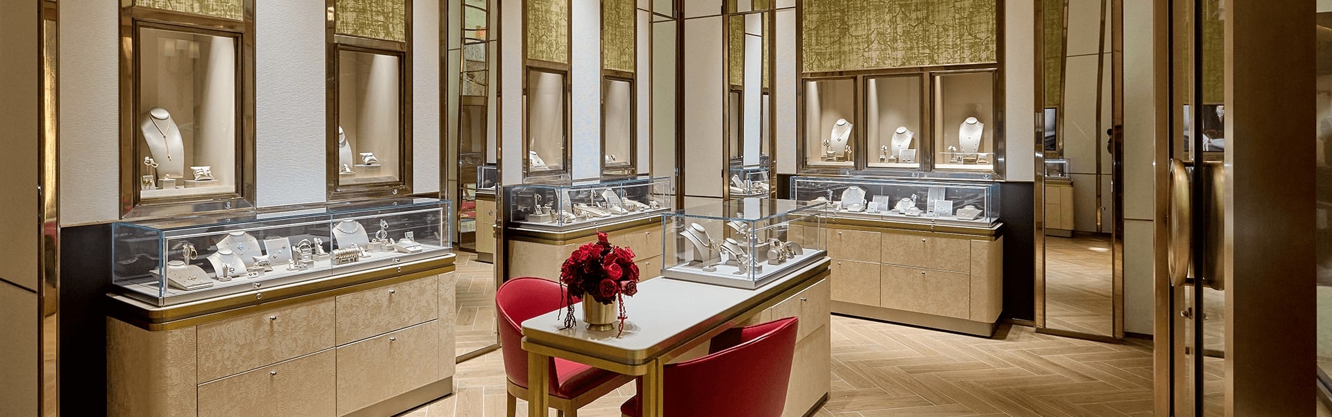 Roberto Coin Interior at Wynn Plaza Shops