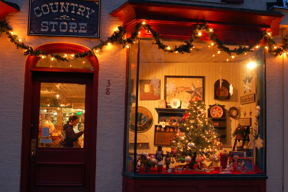 Christmas shopping in stockbridge MA