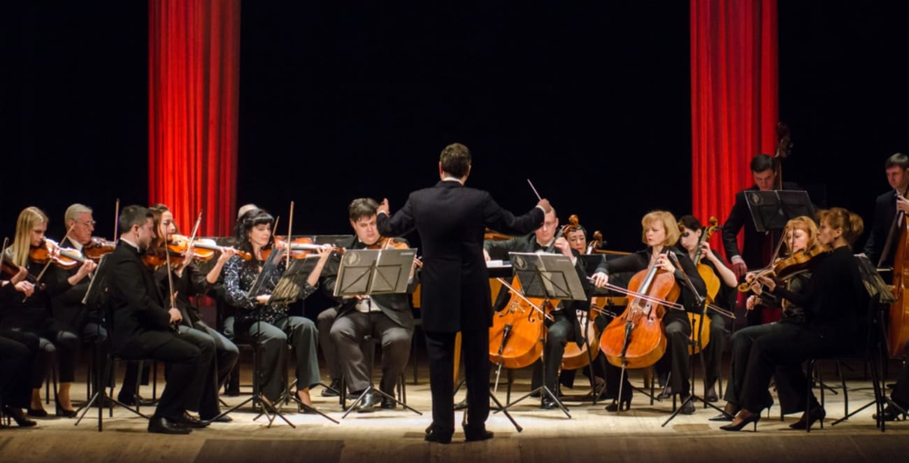 Orchestra on stage 