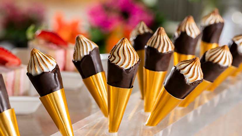 Couple Eating at Wynn Las Vegas