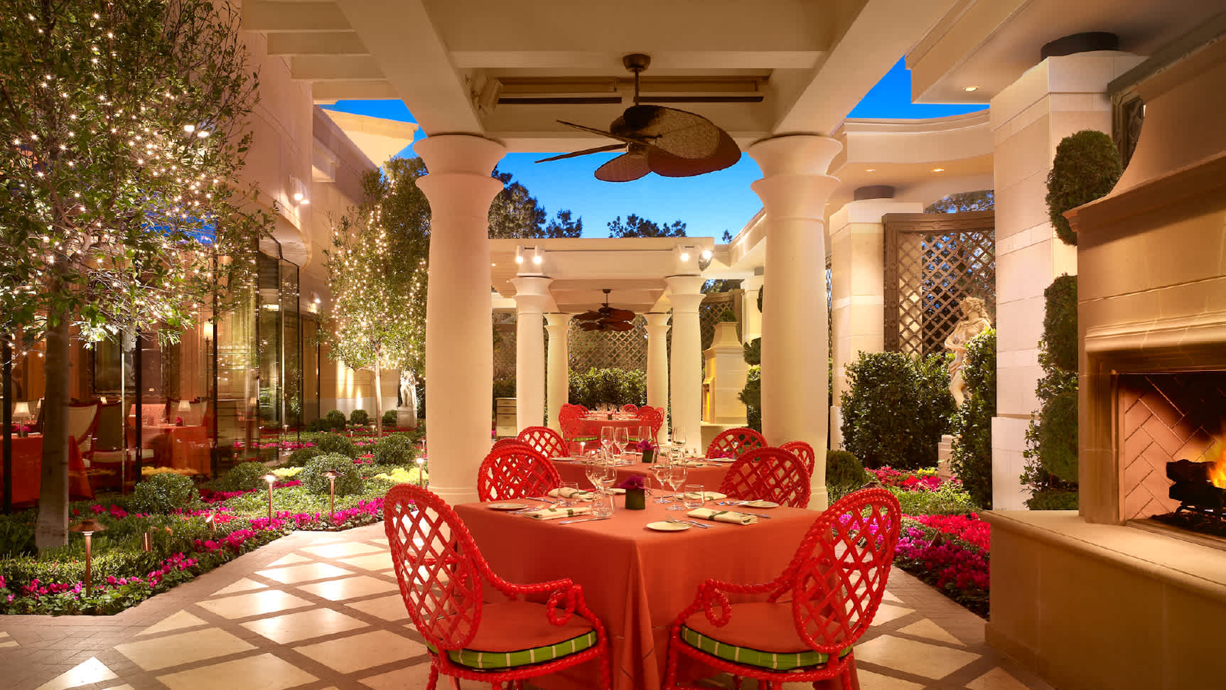 Sinatra Group Dining