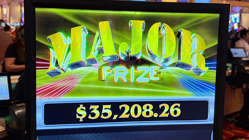 A guest won $35,208 with a straight flush.
