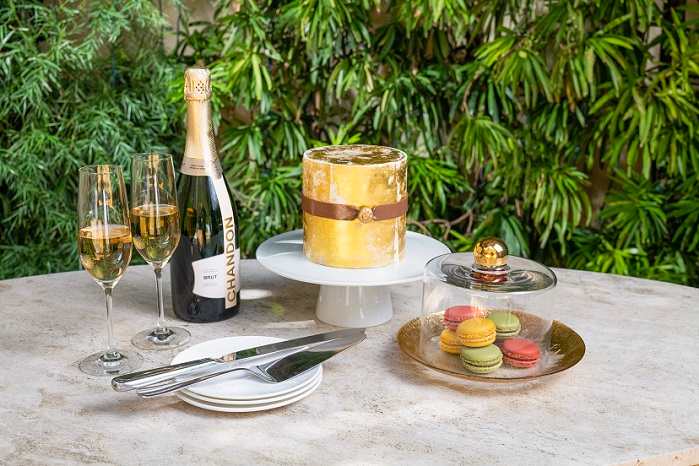 Golden Luxe Celebration Cake