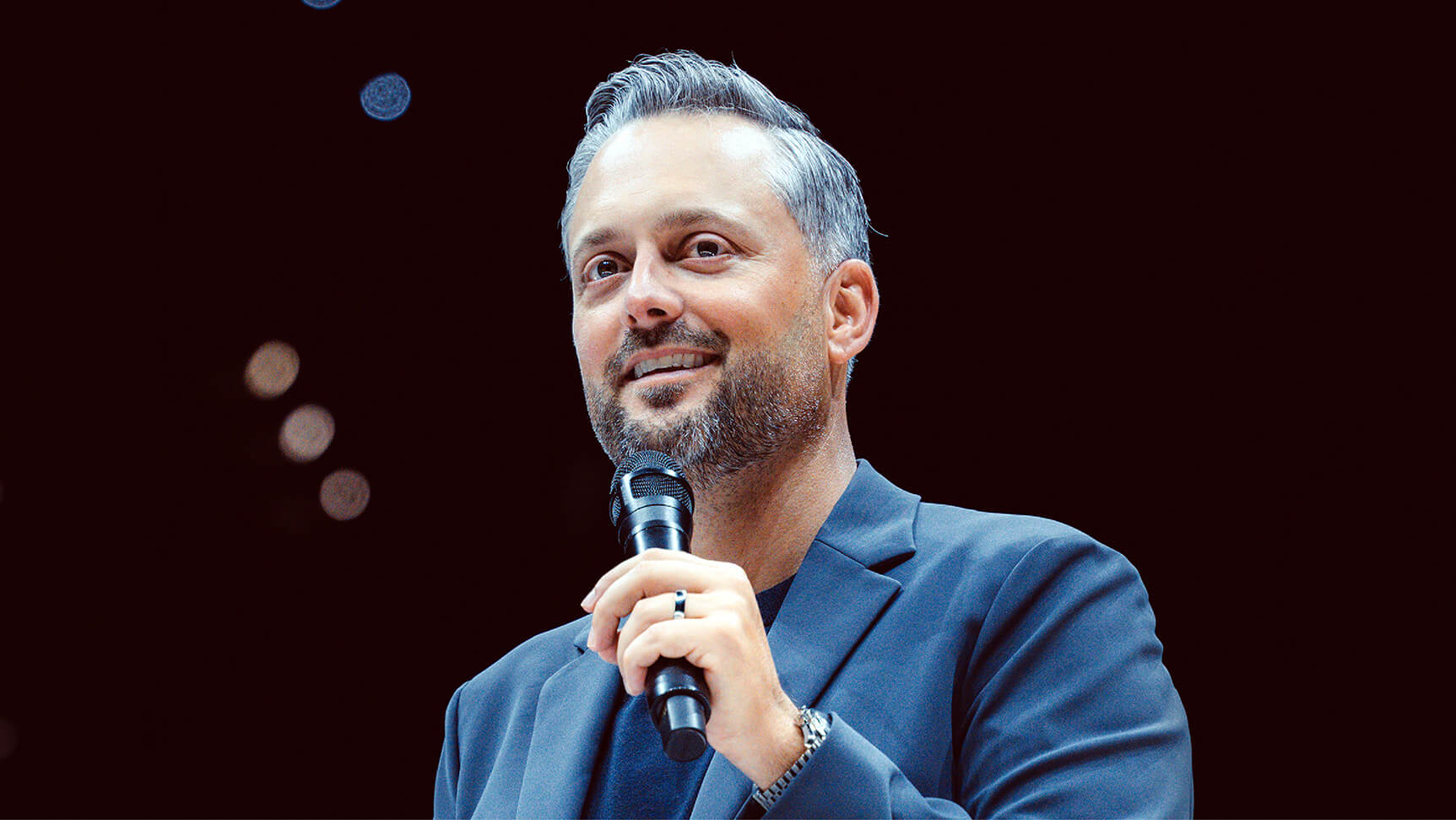 Nate Bargatze: Big Dumb Eyes World Tour