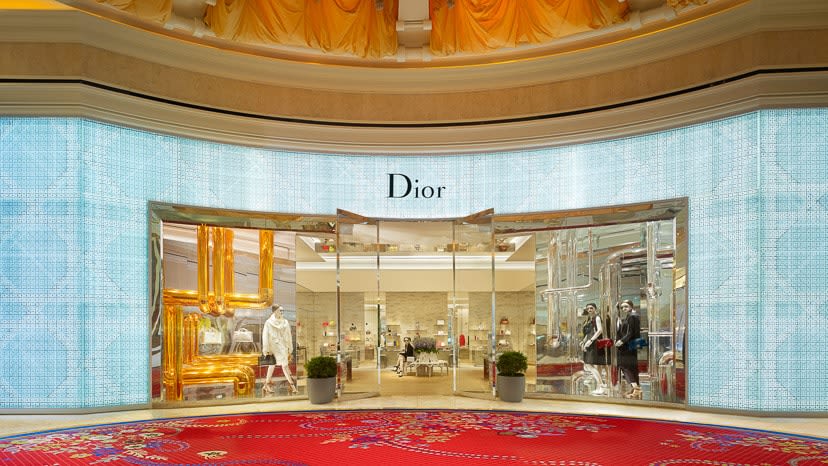 Dior Exterior
