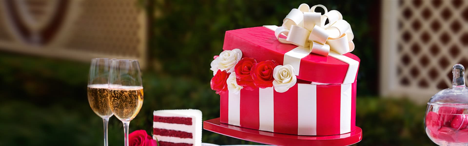 Cakes Rose Hat Box