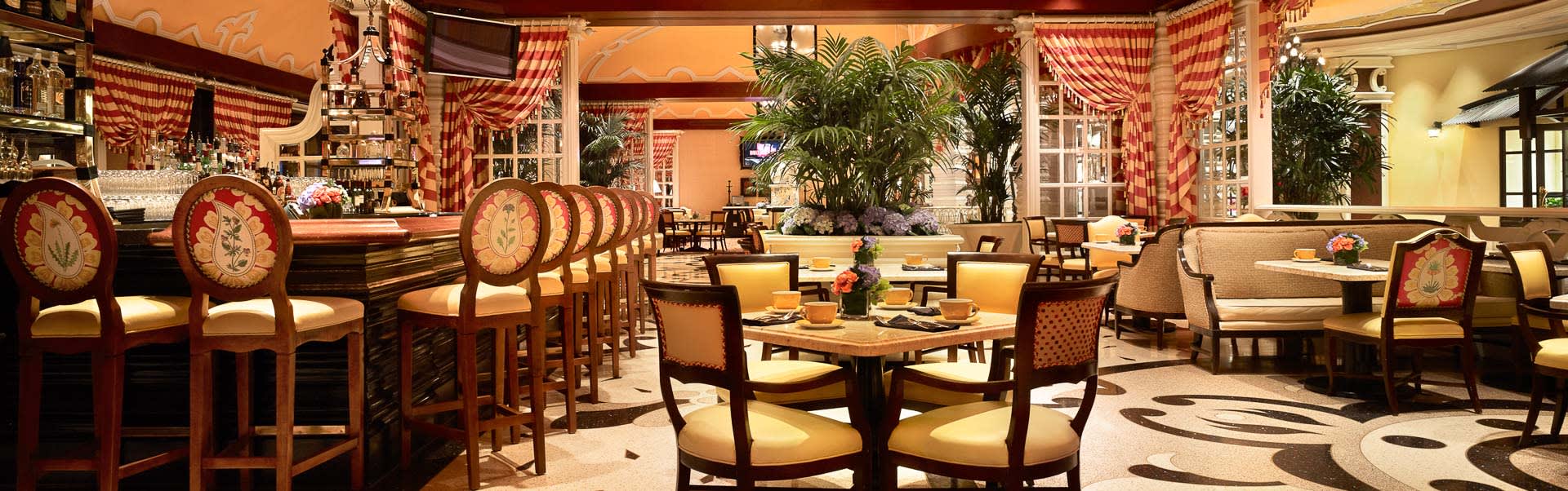 Terrace Pointe Cafe Interior