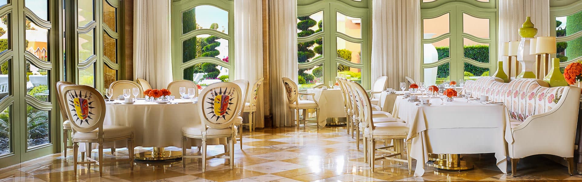 Tableau Main Dining