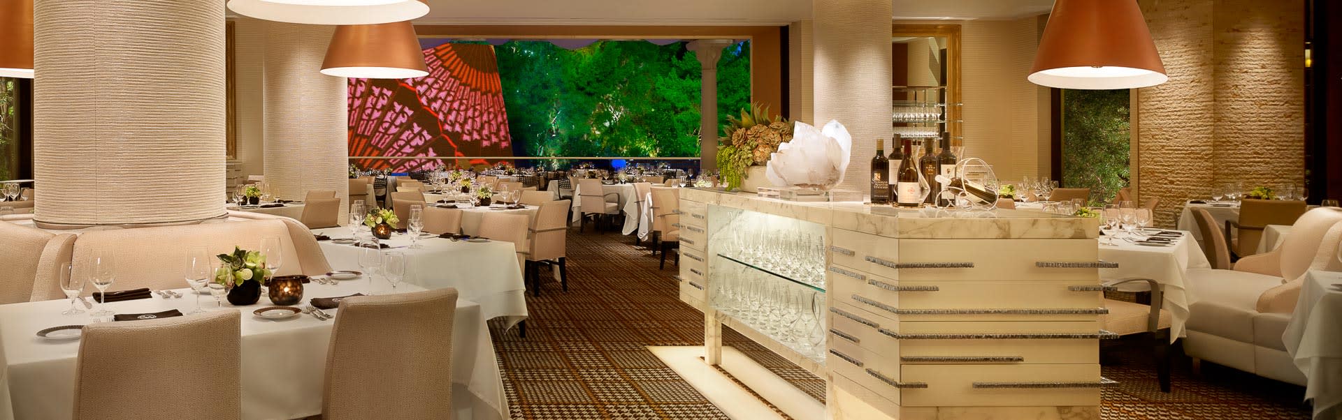 SW Main Dining Lake View