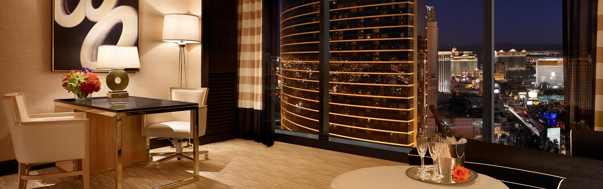 Encore Panoramic View Desk