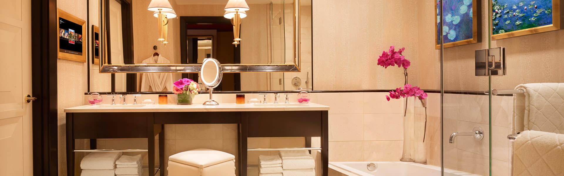 Encore Tower Suite King Bathroom
