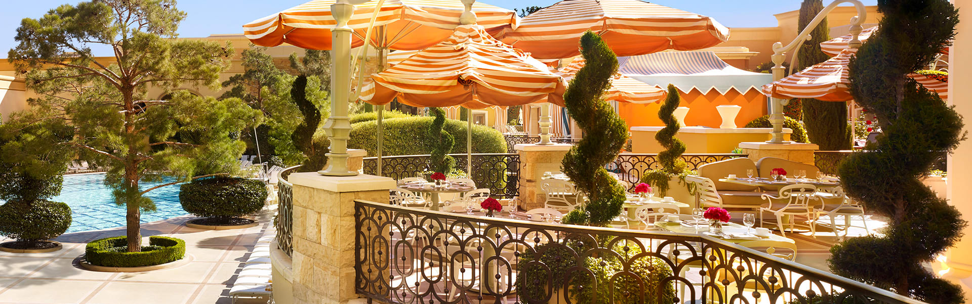 Tableau Outdoor Dining