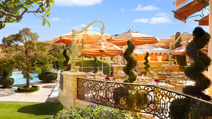 Tableau Outdoor Dining