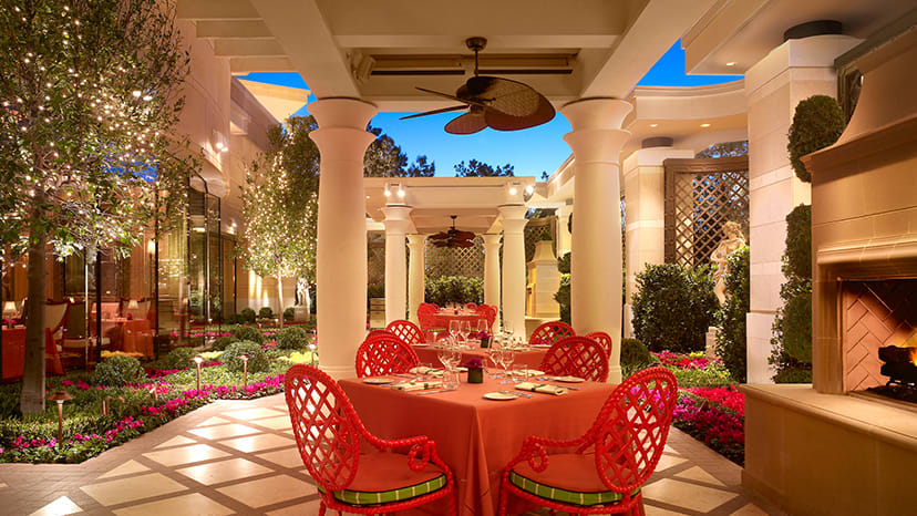 Sinatra Outdoor Dining