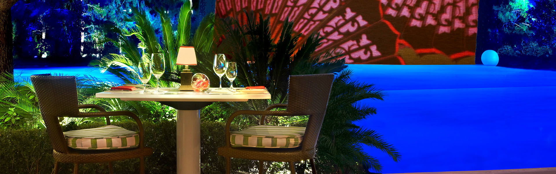 Lakeside Outdoor Dining