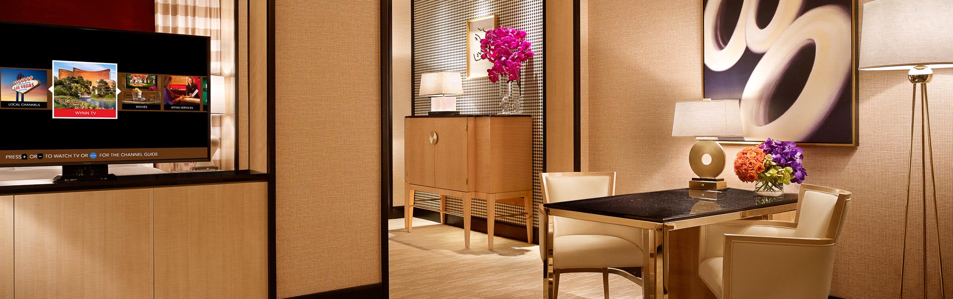 Encore Resort Suite Desk