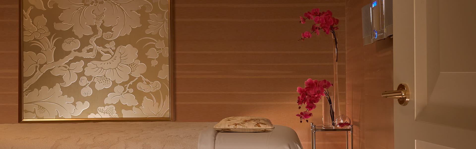 Encore Two Bedroom Apartment Massage Room