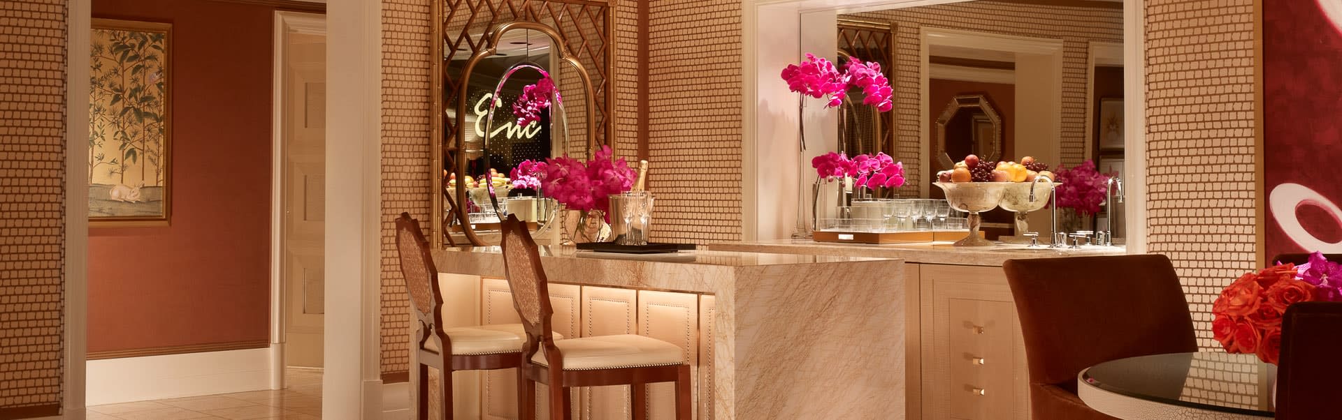 Encore Two Bedroom Apartment Bar