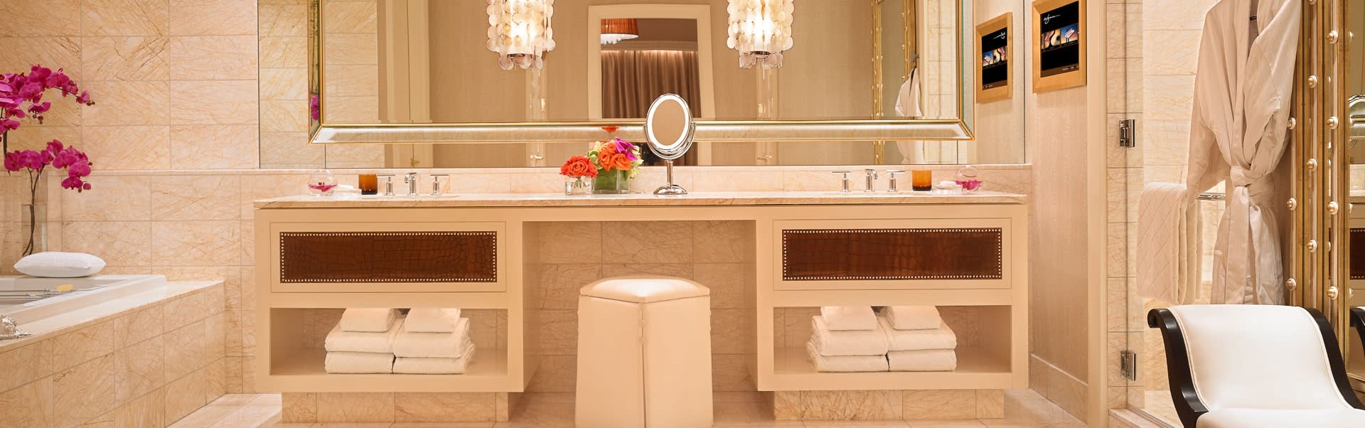 Encore Salon Suite Bathroom