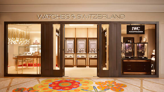 Shopping Encore Boston Harbor