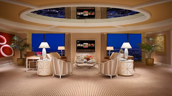 Encore Salon Suite Living Room