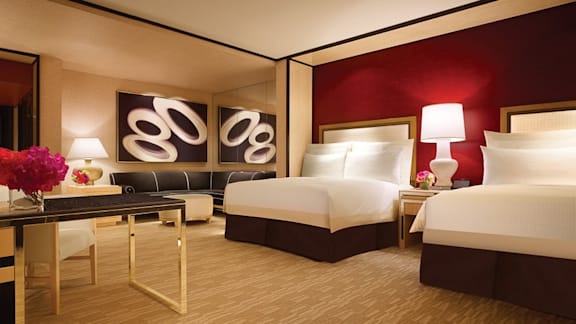 Encore Tower Suite 2 Queens