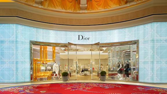 Dior Exterior